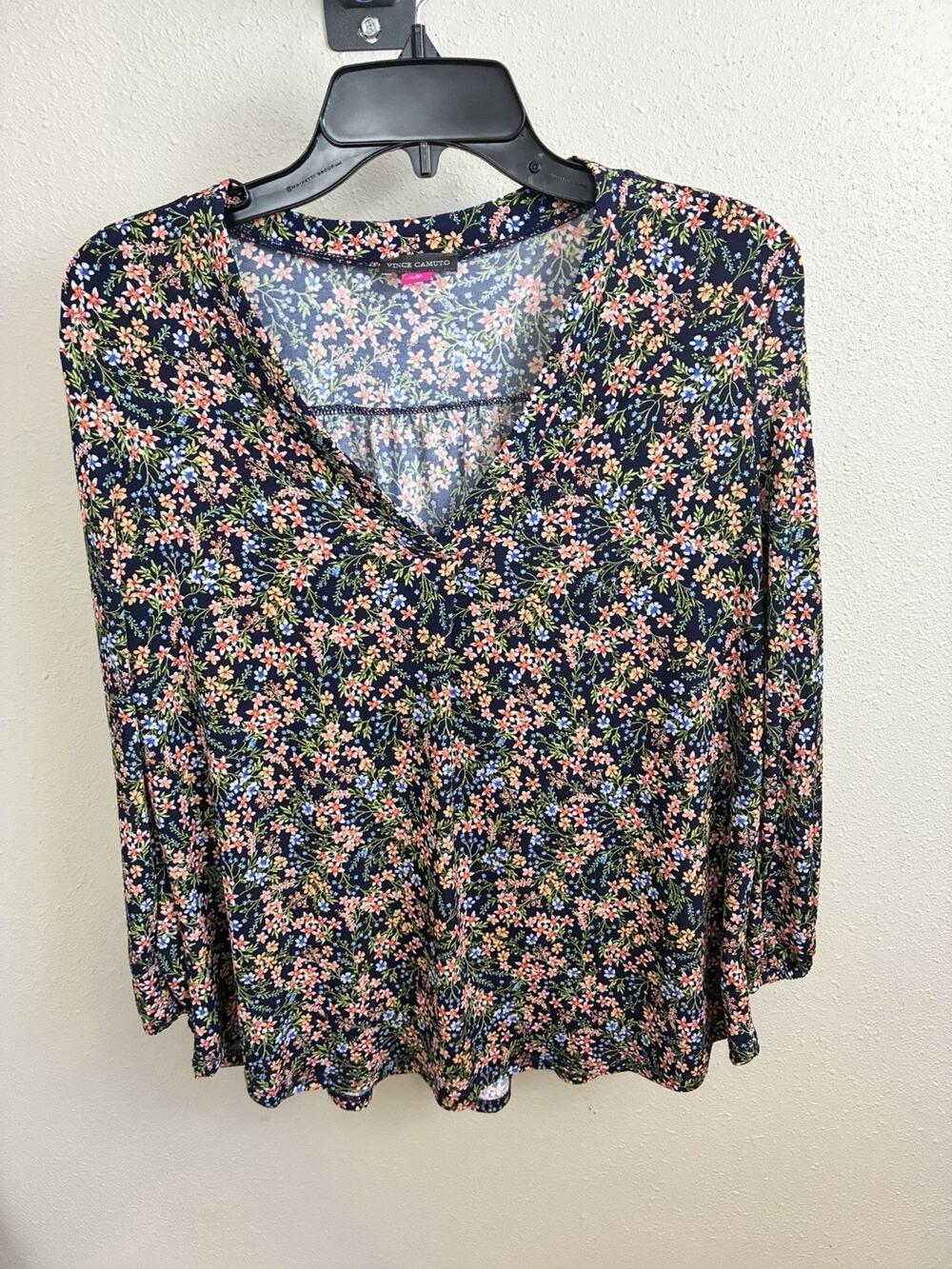 Vince Camuto Blouse Women's Medium V-Neck Floral 3/4 Sleeve Casual Shirt Top